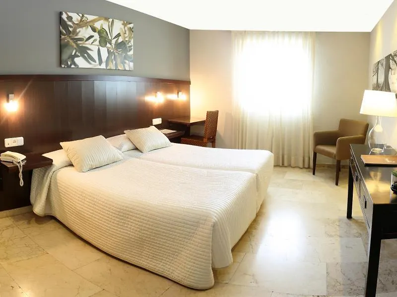 Hotel Oasis Córdoba 2*,