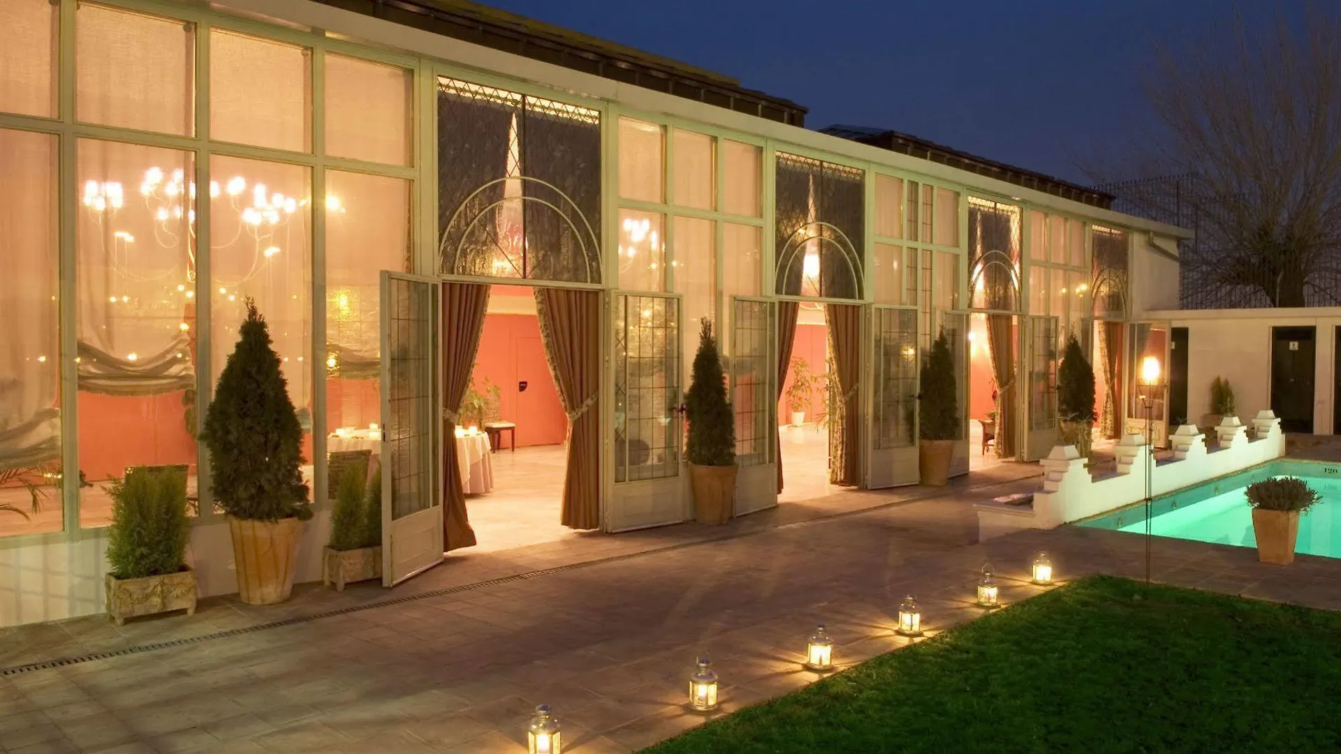Hotel Oasis Cordoba