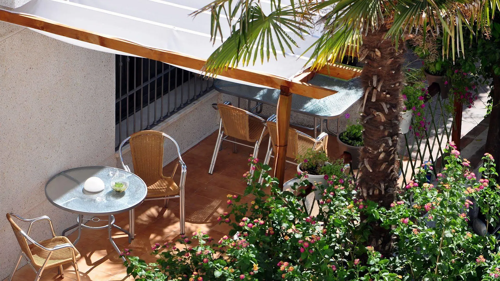 Hotel Oasis Cordoba 2*,  İspanya